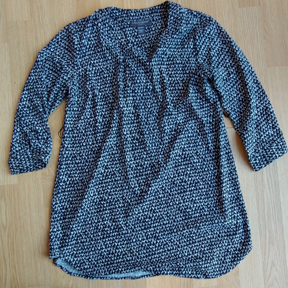 Maternity blouse size xs